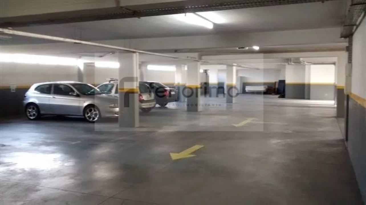 Escritório para Arrendamento em Creixomil Foto 6