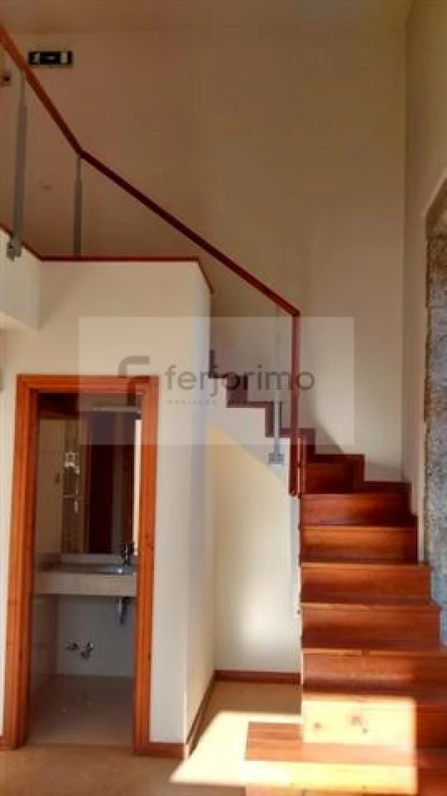 Escritório para Arrendamento em Creixomil Foto 2