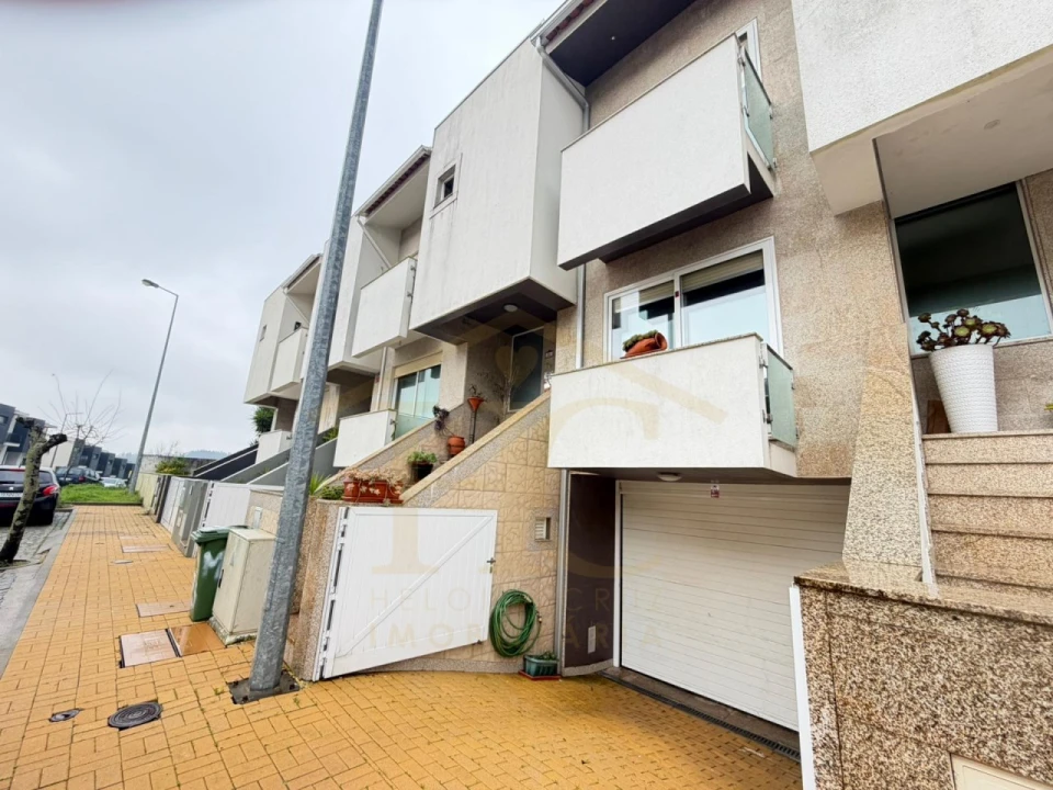 Moradia T3 para Venda em Gondifelos, Cavalões e Outiz Foto 28