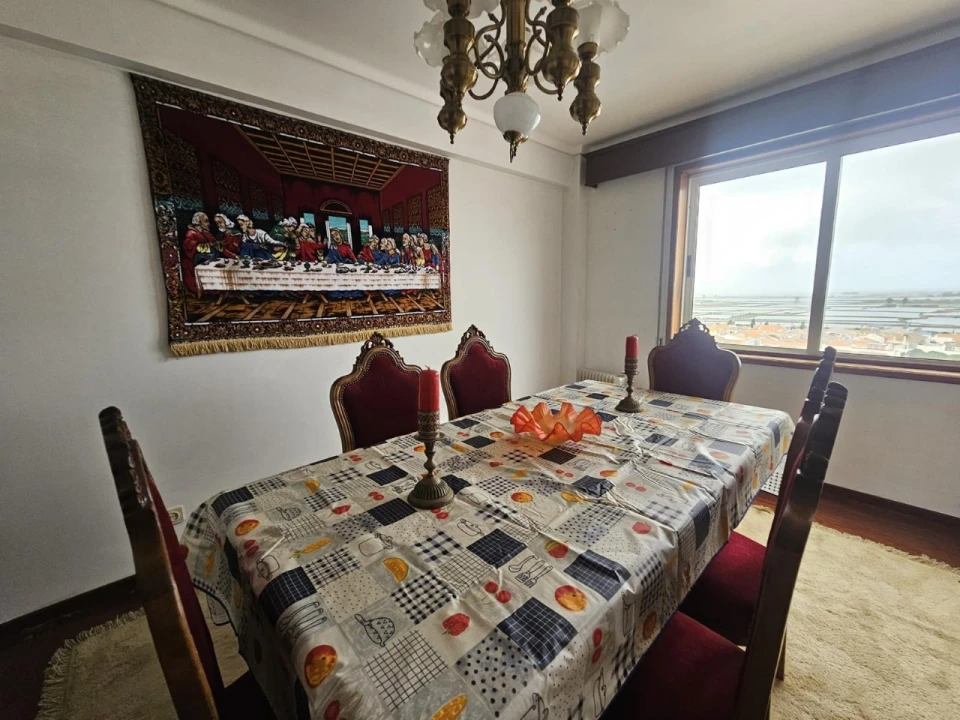 Apartamento T4 para Arrendamento em Glória e Vera Cruz Foto 10