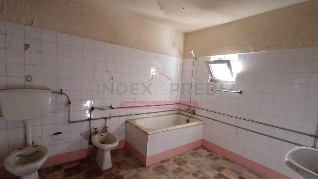 Moradia T3 para Venda em Eixo e Eirol Foto 7