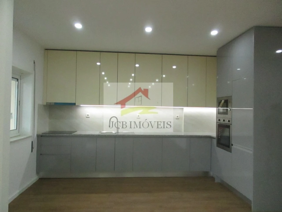 Apartamento T3 para Venda em Aguas Santas Foto 1