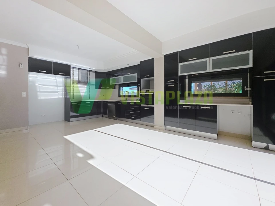 Moradia T4 para Venda em Portimão Foto 8