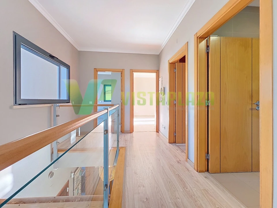 Moradia T4 para Venda em Portimão Foto 13