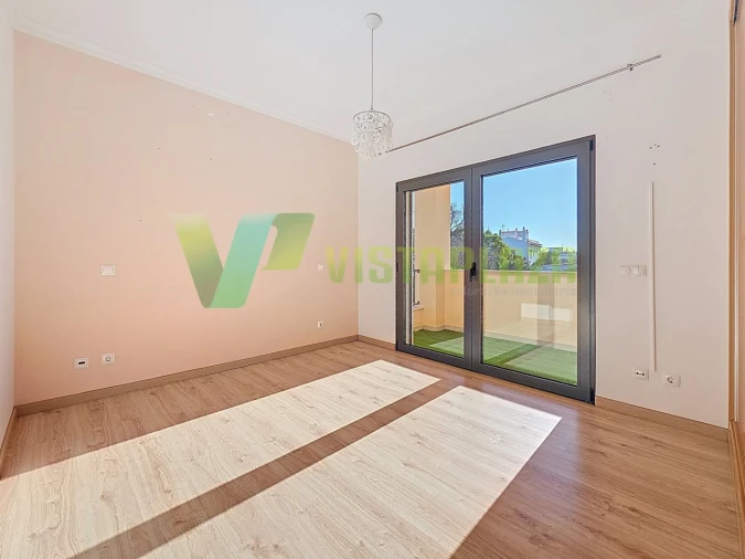 Moradia T4 para Venda em Portimão Foto 21