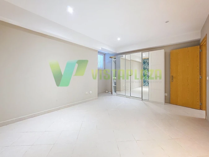 Moradia T4 para Venda em Portimão Foto 33