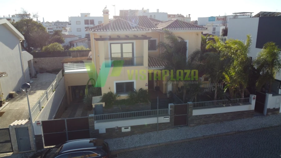 Moradia T4 para Venda em Portimão Foto 38