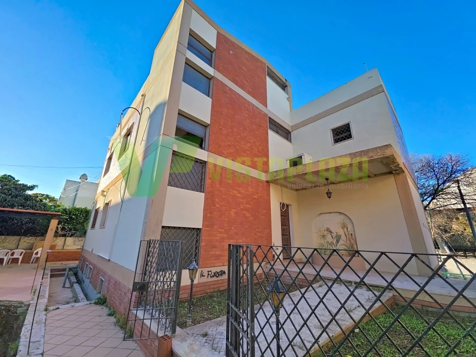 Moradia T11 para Venda em Portimão Foto 2