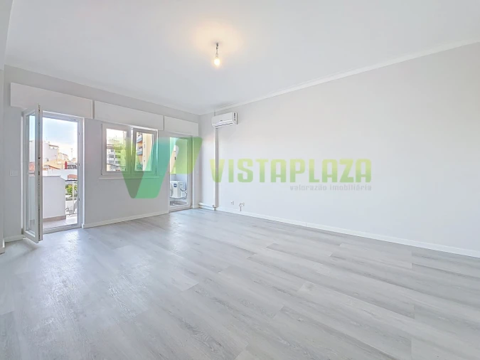 Apartamento T3 para Venda em Portimão Foto 4