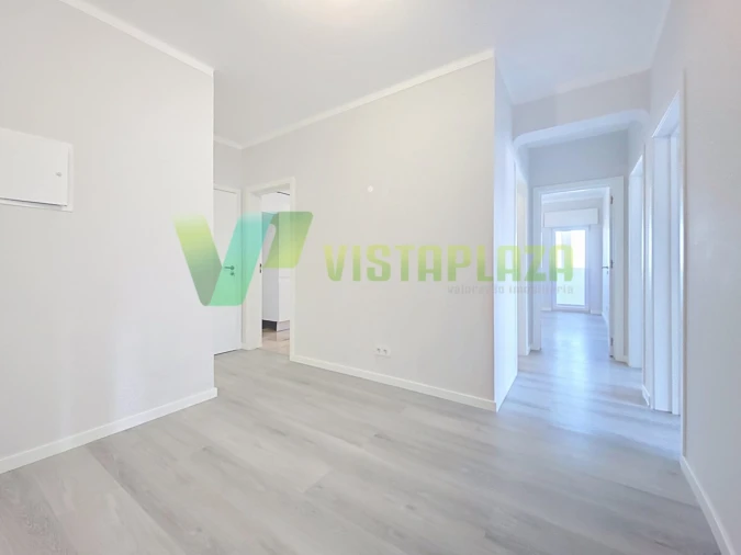 Apartamento T3 para Venda em Portimão Foto 6