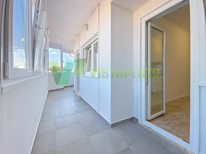 Apartamento T3 para Venda em Portimão Foto 9