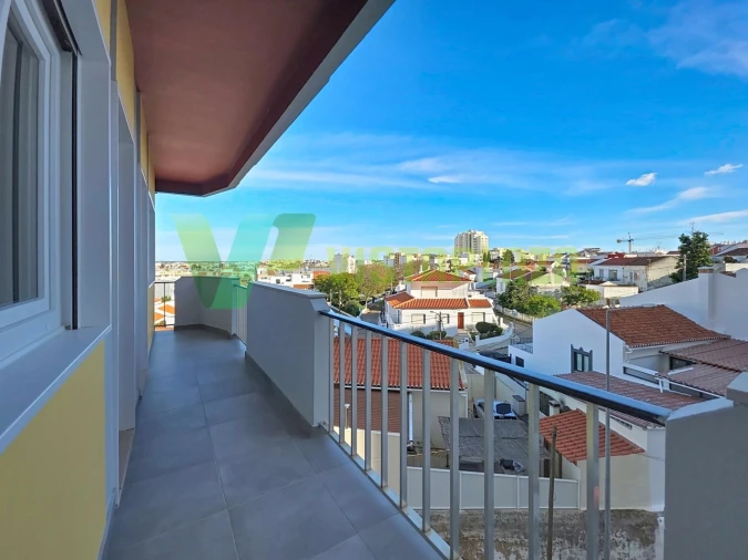 Apartamento T3 para Venda em Portimão Foto 18