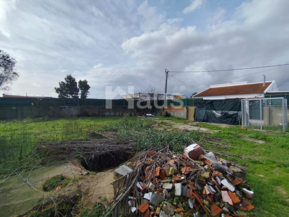 Terreno para Venda em Atalaia e Alto Estanqueiro-Jardia Foto 3