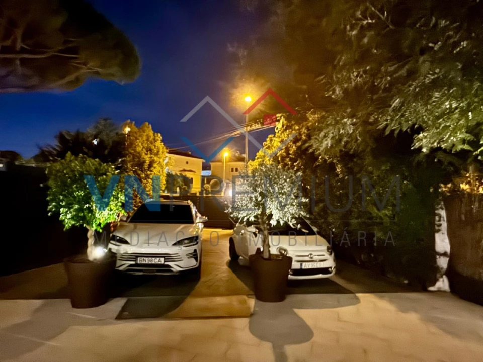 Moradia T3 para Venda em Alcabideche Foto 29