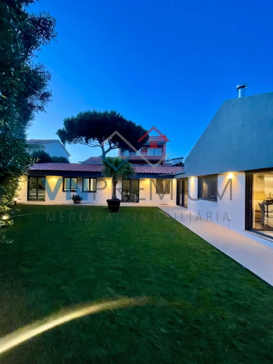 Moradia T3 para Venda em Alcabideche Foto 24