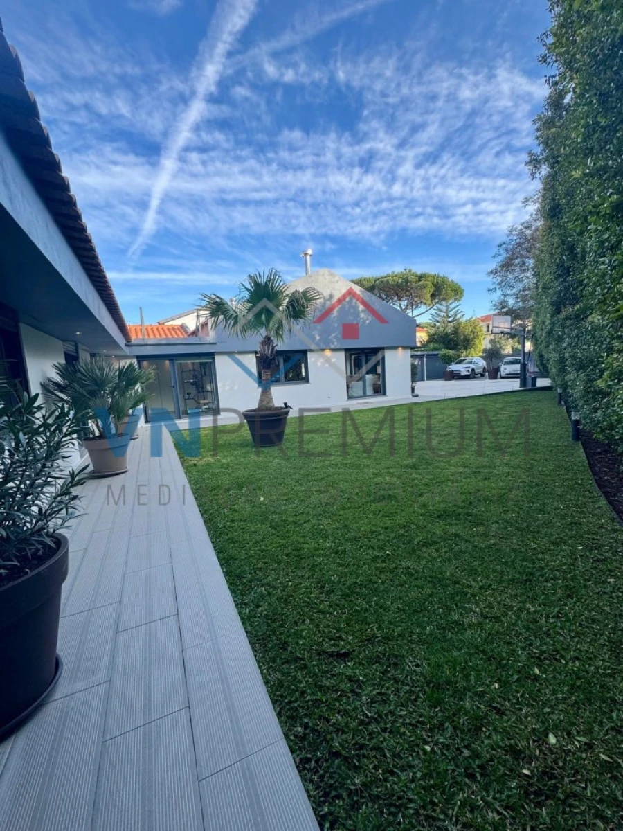 Moradia T3 para Venda em Alcabideche Foto 27