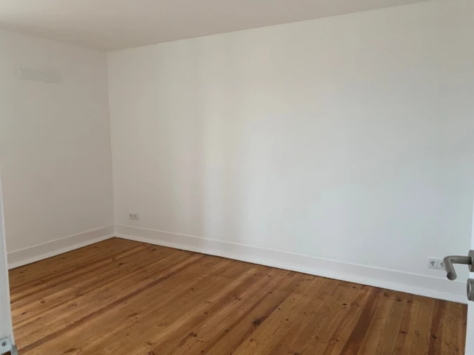 Apartamento T2 para Venda em Campo de Ourique Foto 9