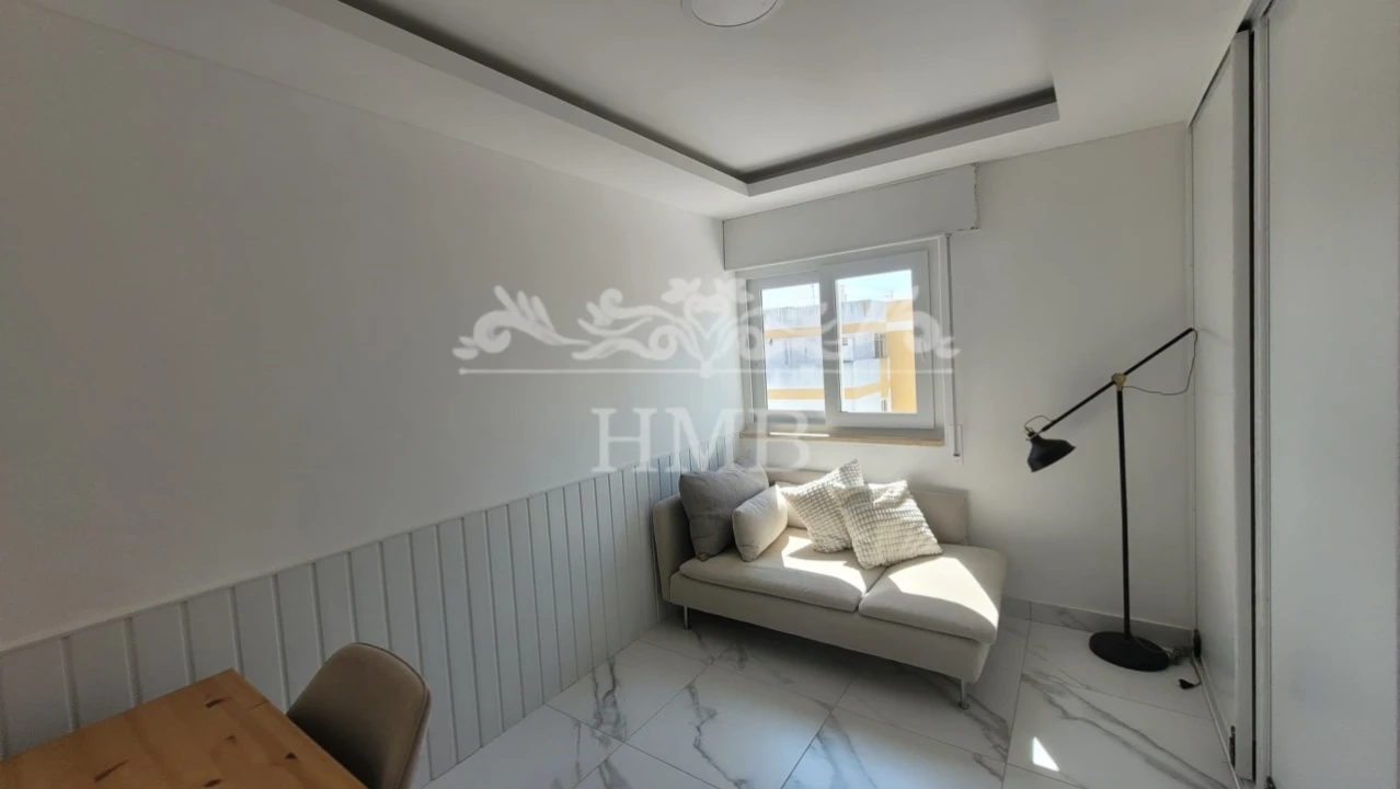 Apartamento T2 para Venda em Portimão Foto 13