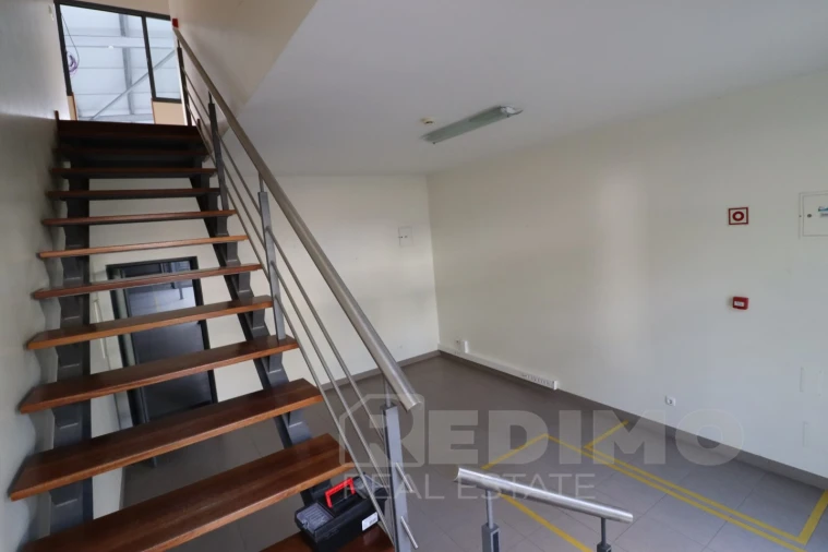 Armazém para Arrendamento em Nogueira do Cravo e Pindelo Foto 23