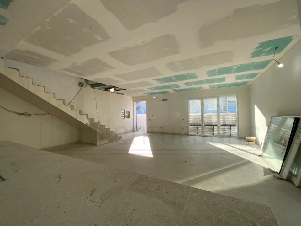 Moradia T4 para Venda em São Domingos de Rana Foto 5