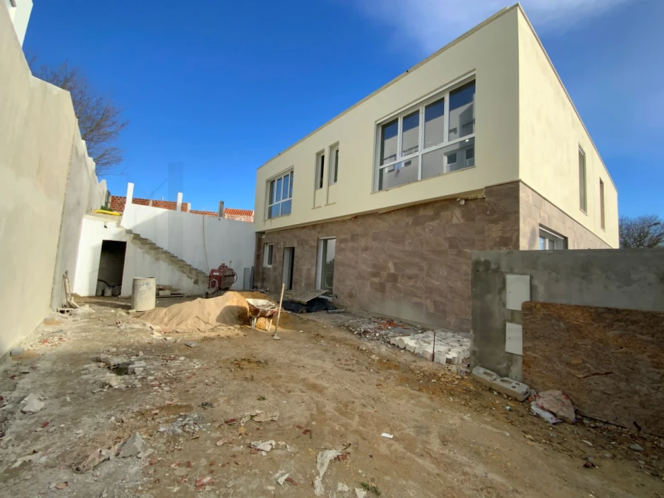 Moradia T4 para Venda em São Domingos de Rana Foto 29