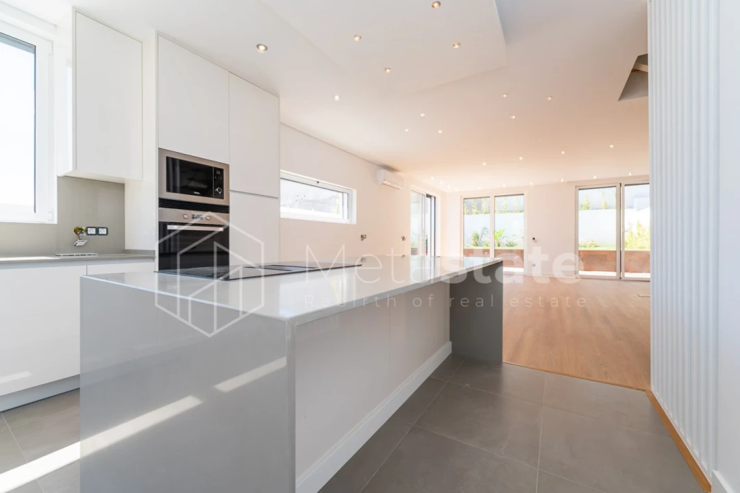 Moradia T3 para Venda em Alcabideche Foto 18