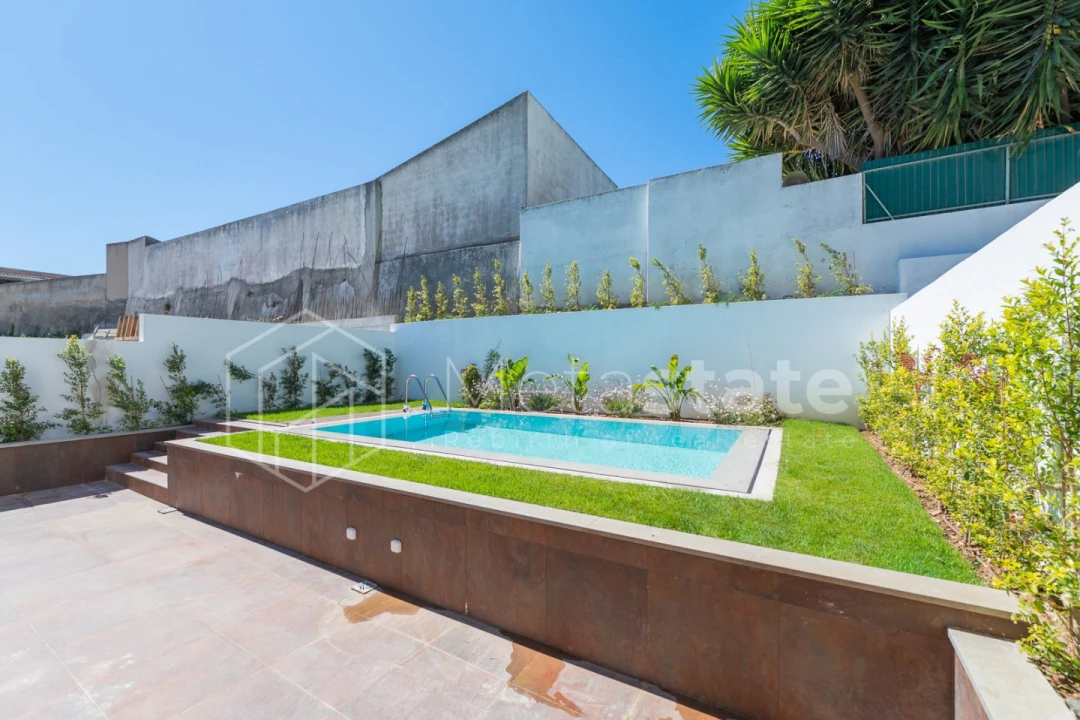 Moradia T3 para Venda em Alcabideche Foto 23