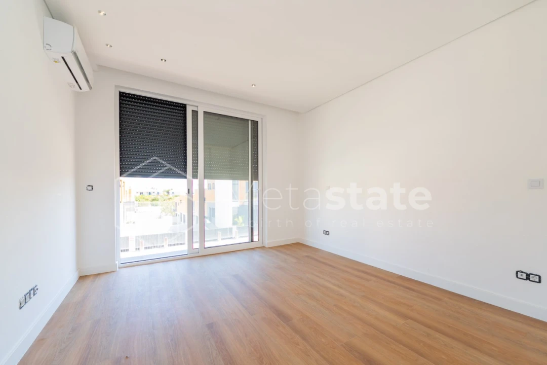 Moradia T3 para Venda em Alcabideche Foto 32