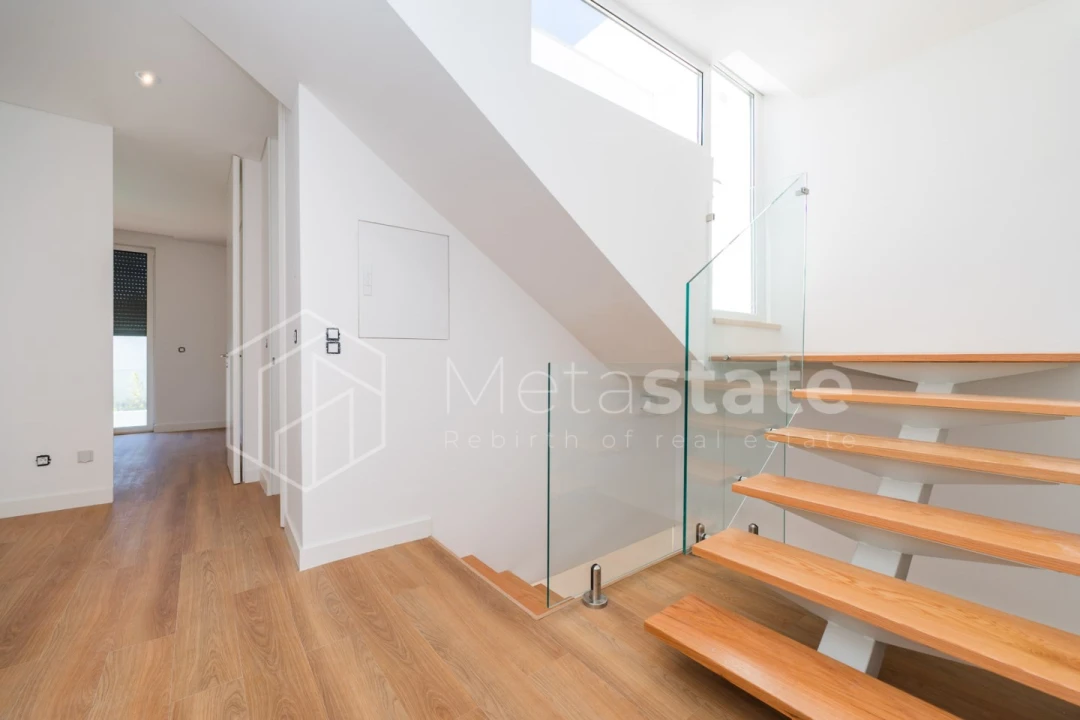 Moradia T3 para Venda em Alcabideche Foto 58