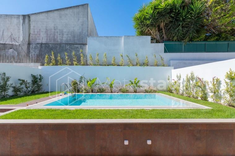 Moradia T3 para Venda em Alcabideche Foto 24