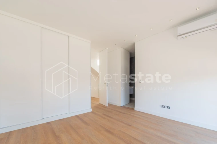 Moradia T3 para Venda em Alcabideche Foto 37