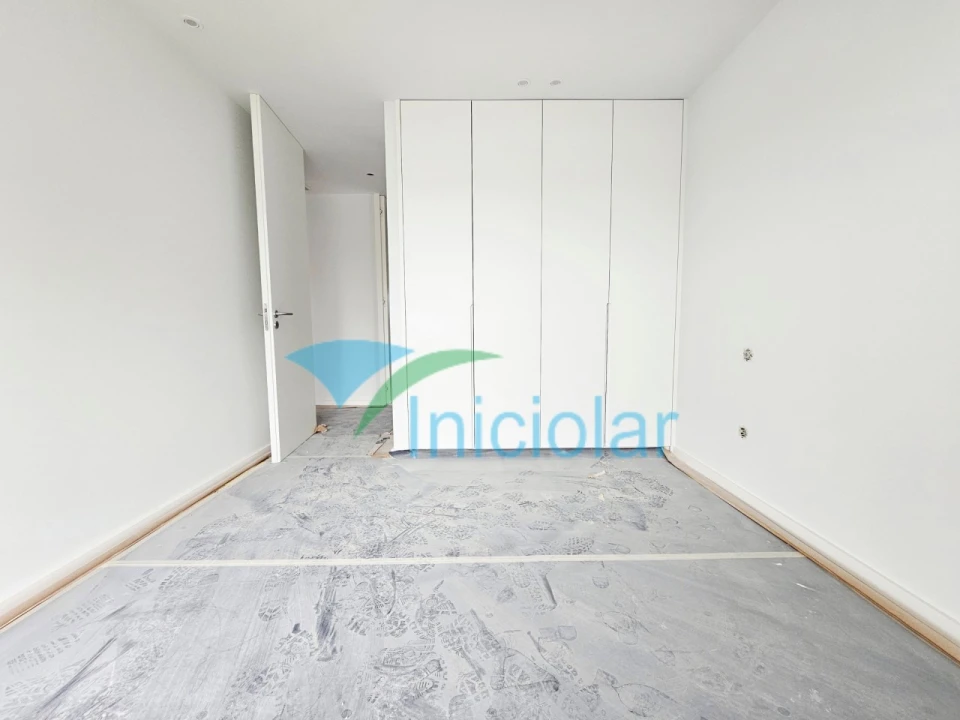 Apartamento T2 para Venda em Cidade da Maia Foto 13