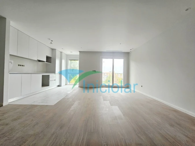 Apartamento T2 para Venda em Cidade da Maia Foto 1