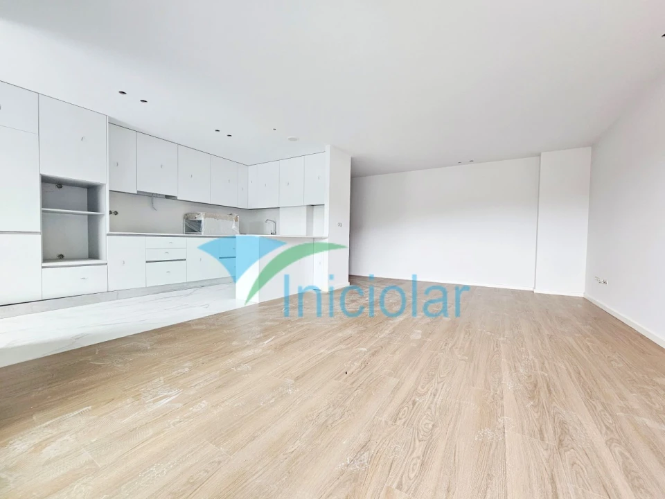 Apartamento T3 para Venda em Cidade da Maia Foto 1