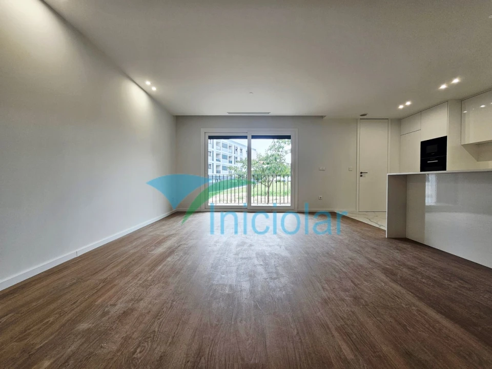 Apartamento T3 para Venda em Cidade da Maia Foto 3