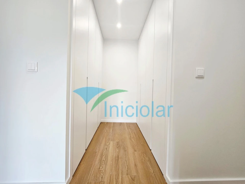 Apartamento T3 para Venda em Cidade da Maia Foto 11