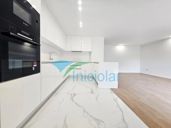 Apartamento T3 para Venda em Cidade da Maia Foto 4