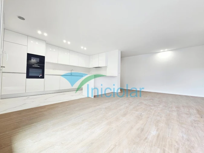 Apartamento T3 para Venda em Cidade da Maia Foto 1