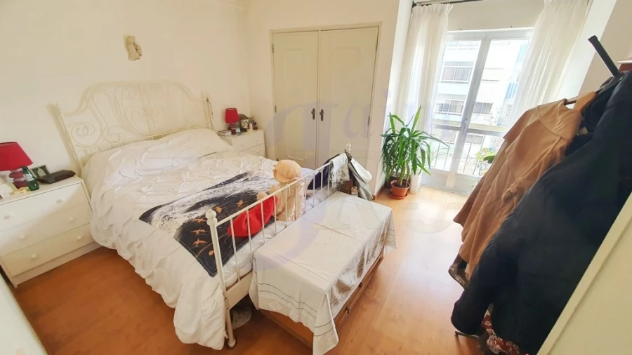 Apartamento T2 para Venda em Agualva e Mira-Sintra Foto 10