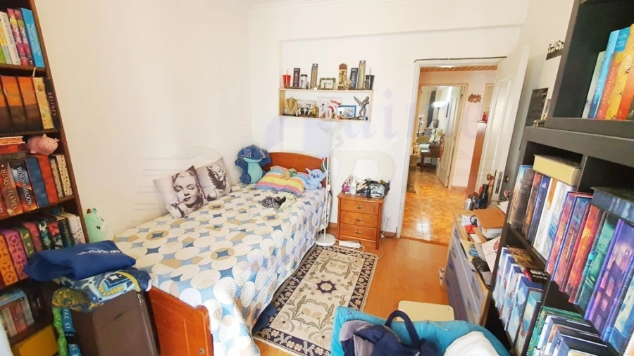 Apartamento T2 para Venda em Agualva e Mira-Sintra Foto 12