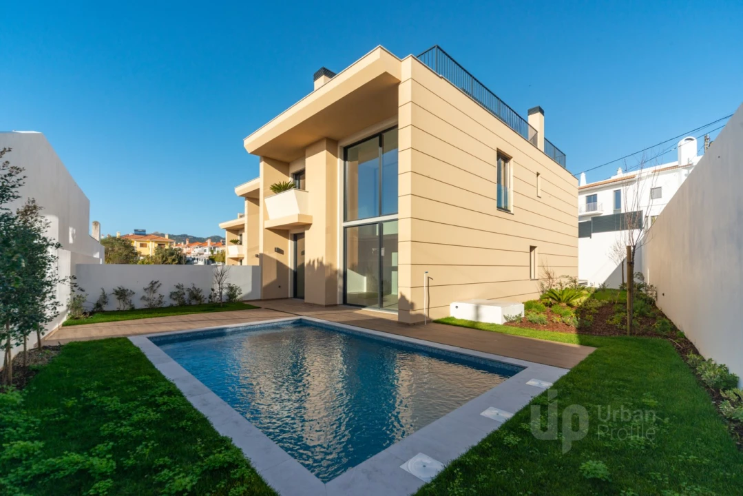 Moradia T4 para Venda em Alcabideche Foto 2