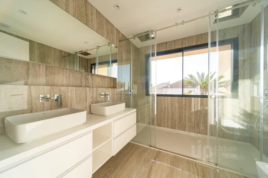 Moradia T4 para Venda em Alcabideche Foto 20