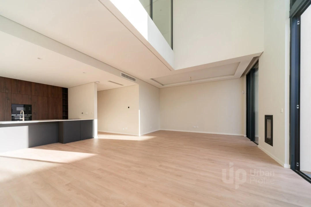 Moradia T4 para Venda em Alcabideche Foto 36