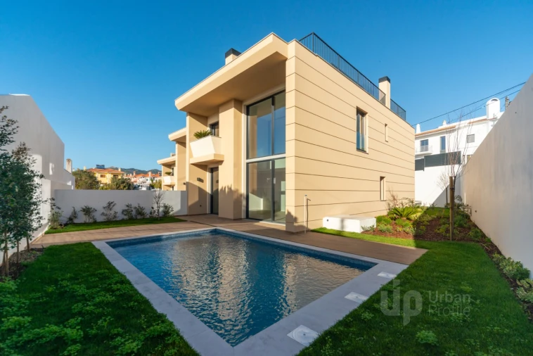 Moradia T4 para Venda em Alcabideche Foto 2