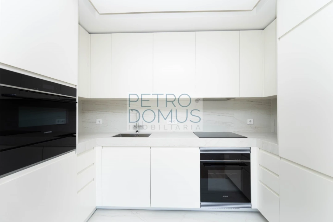 Apartamento T2 para Venda em São Domingos de Benfica Foto 2