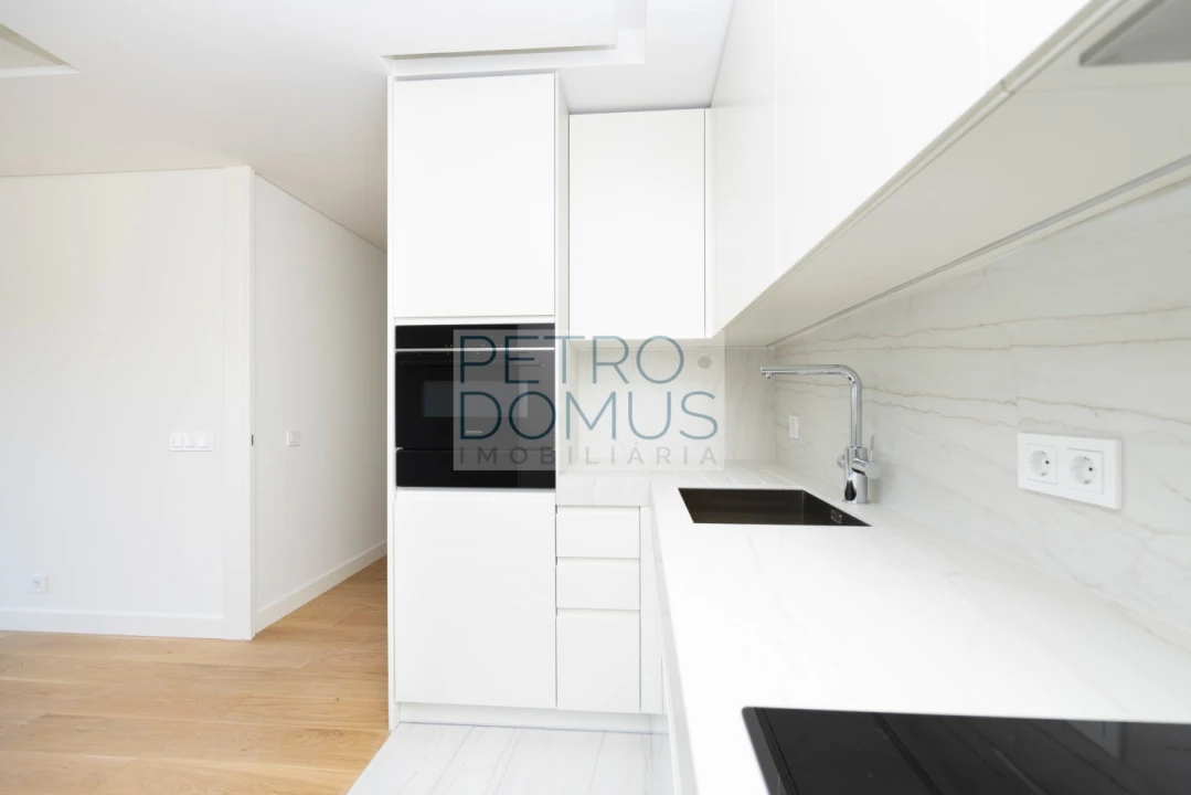 Apartamento T2 para Venda em São Domingos de Benfica Foto 5