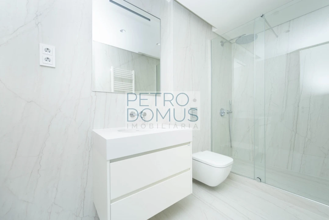 Apartamento T2 para Venda em São Domingos de Benfica Foto 11