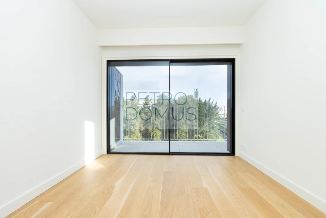 Apartamento T2 para Venda em São Domingos de Benfica Foto 14