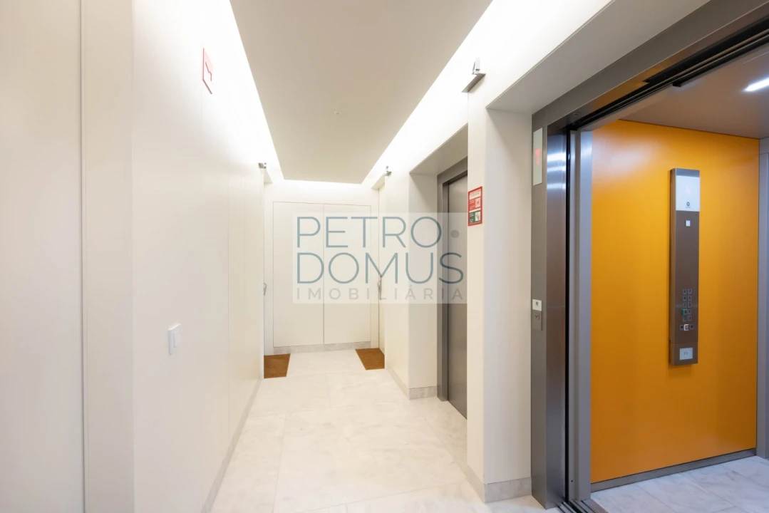 Apartamento T2 para Venda em São Domingos de Benfica Foto 19