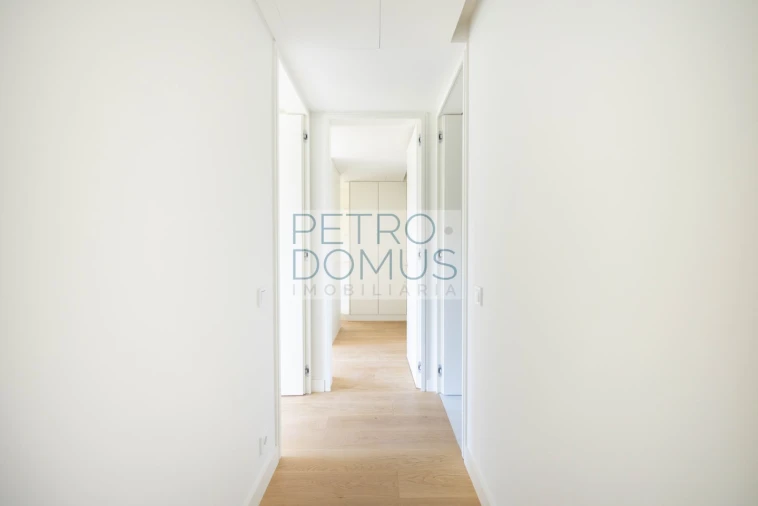 Apartamento T2 para Venda em São Domingos de Benfica Foto 7